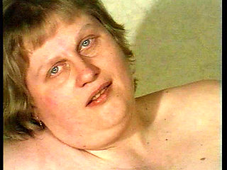 BBW German amateur bitch plays with big sex toy