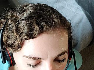 Amateur brunette teen blowjob and cumshot