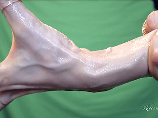 Rebecca Diamante's Big Hands Veins