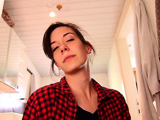 MissMiserlou - Mama Gives You A Bath - Handjob SPE SPH