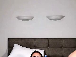 Amateur brunette ariana marie solo toying