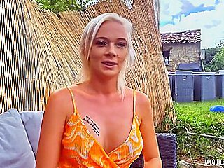 Oletcha French Blonde