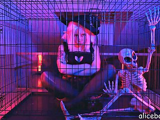 Alice Bongs Halloween Cosplay: Pussy Pounded for Witch