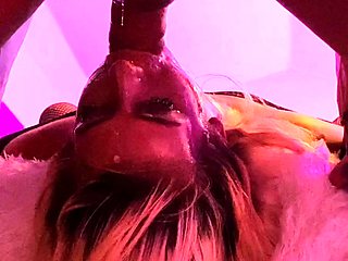 amateur blowjob cumshot finish in her mouth