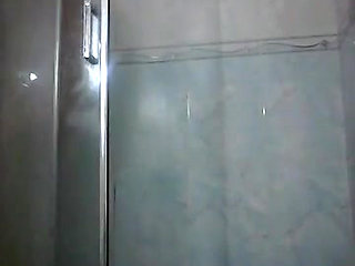 Very horny in the bath