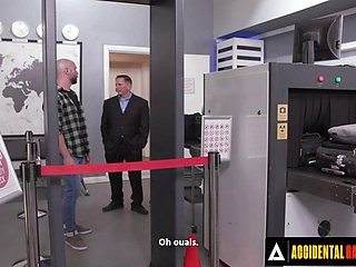 ACCIDENTAL GANGBANG - Hot Whitney Wright Gets Gangbanged By Airport Security SPANISH SUBTITLES
