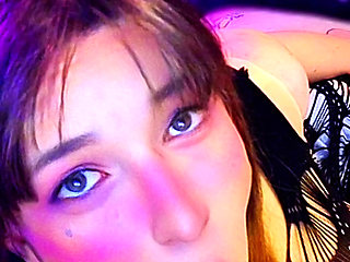 Beautifull Trans Girl Loves to Suck Big Cocks