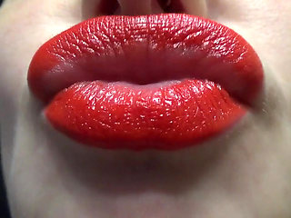 Kiss me baby! Red lipstick and big sexy lips fetish