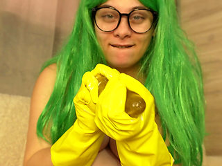 Asian Stepsister Decides to Take Pity on You and