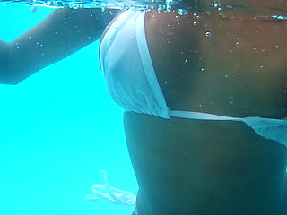 Indian Desi Couple Hot Moments at Hotel Swimming Pool