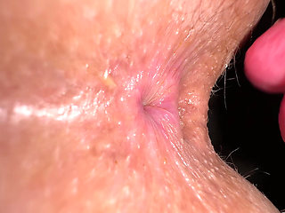 There Is a Certain Set of Sounds That Make Any Girl on the Street Available