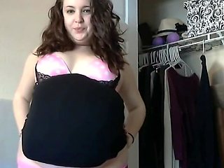 Big boob brunette masturbates on webcam