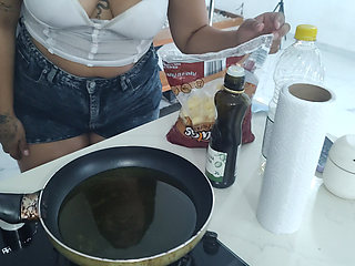 Cooking with Cummy Bear