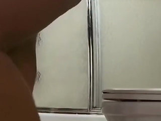 Legs Trembling Hold My Pee as Long as I Can Pissing