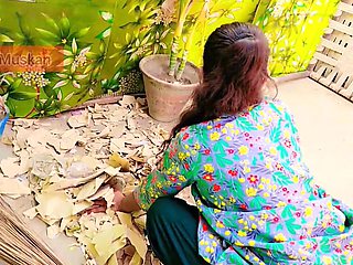 Indian aunty Muskan Rani caught in a scandalous viral movie featuring anal fun