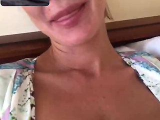 Glamino Babe 5 - Part 1 Sexy Chat with Elen Million