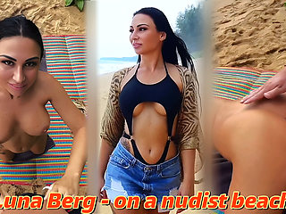 Secret Moment on the Beach Stranger Peeks and Gets His Chance