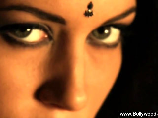 Deva Dassi's Sensual Belly Dance