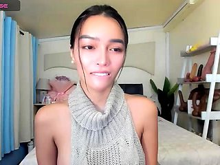 Cute brunette amateur babe sosha masturbating