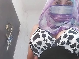 Real Hot Arab In Niqab Islam Wife Showing Ass Against Religion And Squirts On Webcam