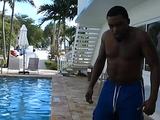 Rome Major Picks up Two Plump Pawgs at the Pool