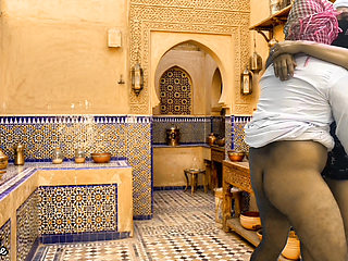 Saudi Husband and Iranian wife bang in Kitchen