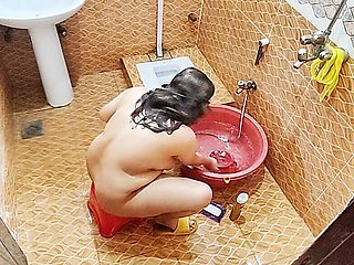 Pakistani Bigass Step Mom in Shower and Help From Stepson