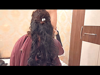 Hot Punjaban wife ko Rose de kar lund chusne k leye manayia Part 1