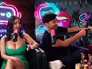 HAILEY ROSE TAKES IT ALL OFF & RAY J AMBLES OFF