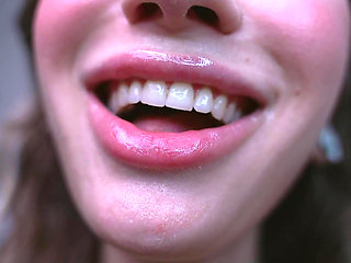 Gentle Giantess Sticky Kiss 2