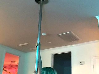 Amateur Horny Blonde Masturbates with Beer More webcamgirls