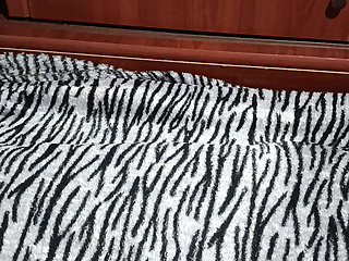 Homemade Masturbation in Front of the Mirror Without Taking off Her Panties