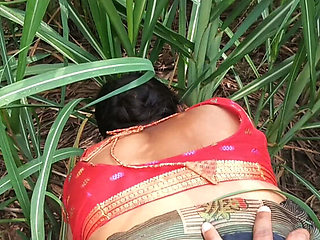 Desi Wife Hot Outdoor Sex in Sugarcane Field - Big Ass & Natural Tits