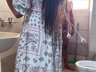 Stepson Saw MILF Saara Naked After Shower and Couldn’t Hold His Cock Away From Her Wet Cunt