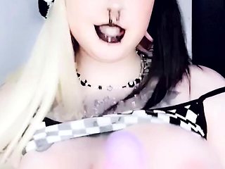 Big boob brunette masturbates on webcam