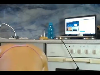 Hot Sexydea Playing on Live Webcam