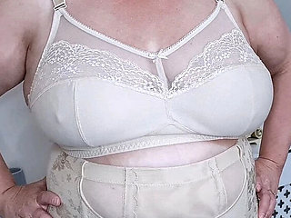 BBW Mom Poses Nude and Gets Hard Fuck with Big Cock in Hairy Pussy