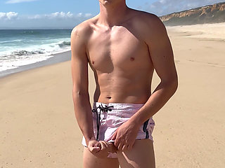 Twink Beach Jerk off