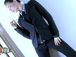 Samantha Cruse: Latina Removing Her Clothes