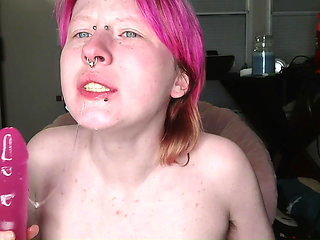 Lori Critter Fucks All Holes and Degrades Themself