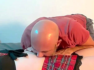 Play Doll Tyler Lynn Turns on via Belly Worship