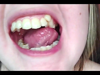 My Mouth, Teeth, Tongue and Throat up Close