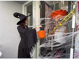 Spellbinding Suck And Fuck: My Hardcore Halloween With Busty Witch Chloe Foxxe