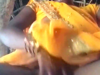 Bhabhi Is Showing Her Pussy in Yellow Saree, I Inserted My Finger and Took Out Water