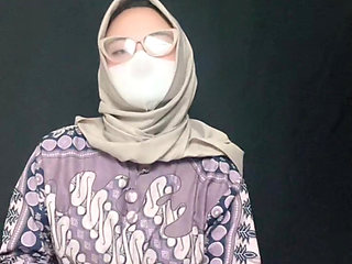 My Teacher Goes Back To School Masturbating Squirt