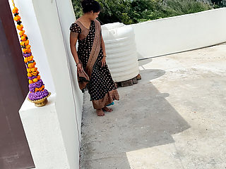 Komal Went to the Roof, Called Her Friend Behind Her, People Are Watching From All Sides.