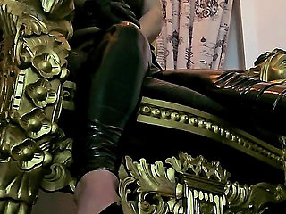 Sheela Sinner the Giantess Crushing the Banana Heel Cleaning Slave Part 2