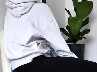 Amateur Foot Fetish Girlfriend Sucks and gives a Footjob