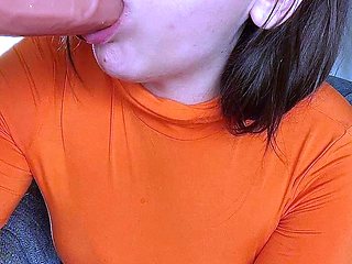 Bubble butt amateur goes solo with a toy in the powder room