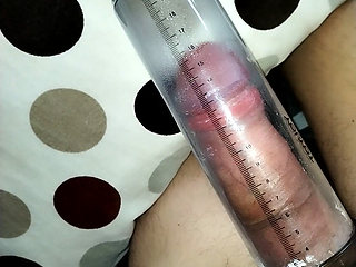 I pump my dick and cum